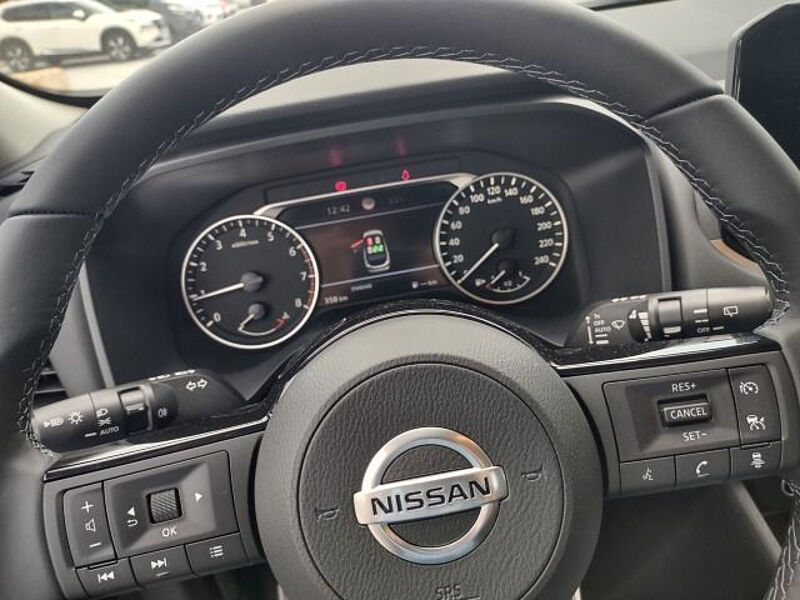 Nissan Qashqai ACENTA 1.3 DIG-T 140PS MHEV NISSAN CONNECT