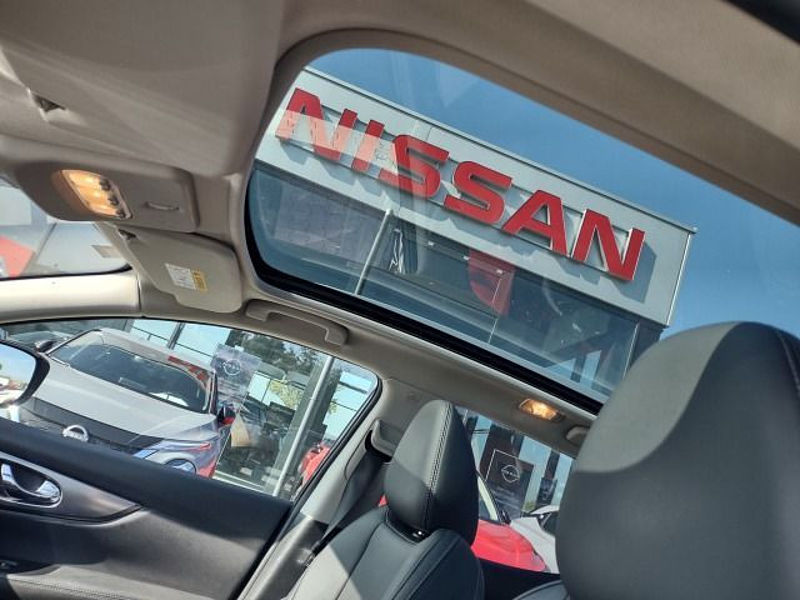 Nissan Qashqai Akari 1.3 DIG-T DCT LEDER / NAVI / Kamera